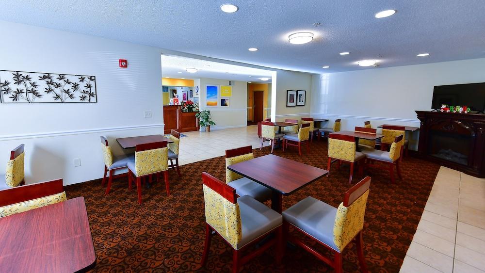Days Inn By Wyndham Greensboro Nc Exterior foto