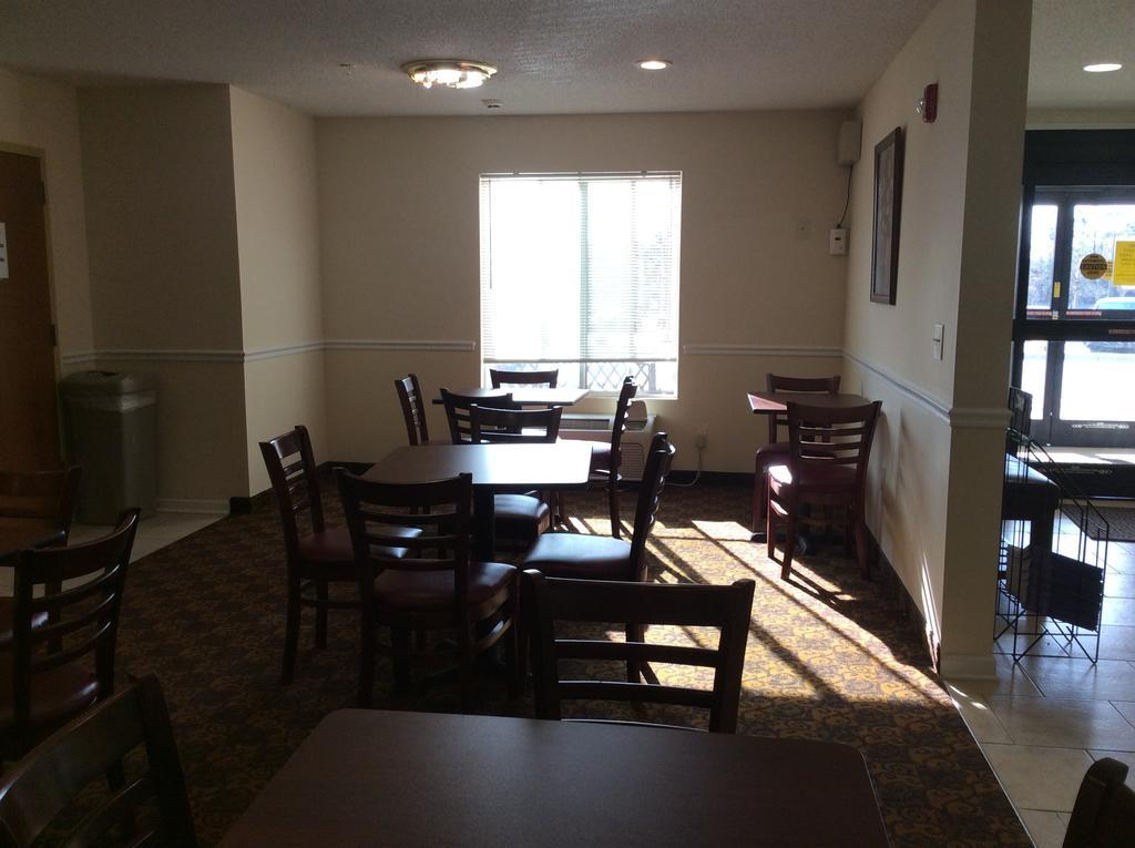 Days Inn By Wyndham Greensboro Nc Exterior foto