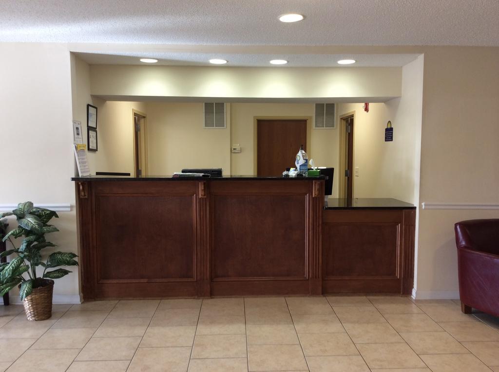 Days Inn By Wyndham Greensboro Nc Exterior foto