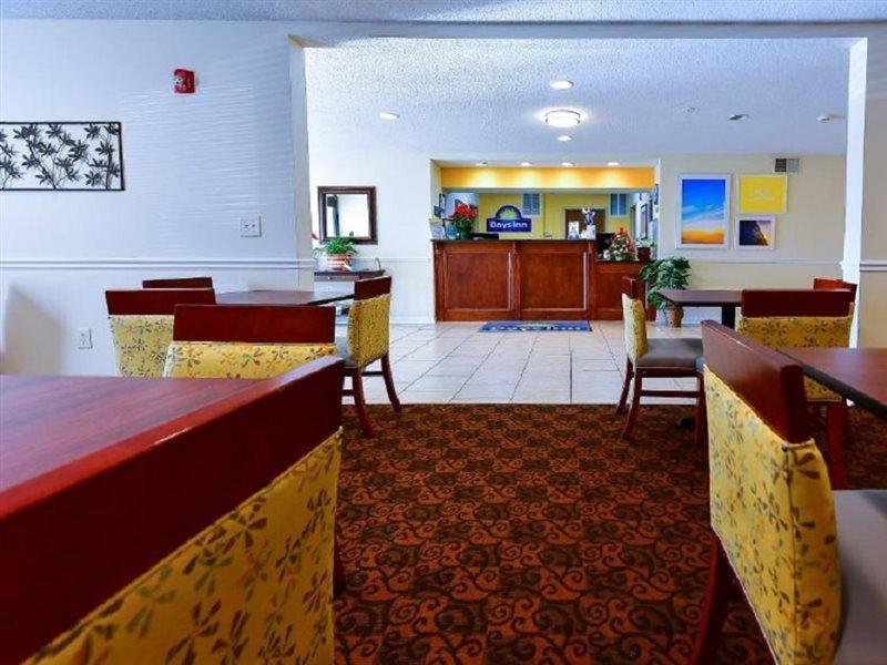 Days Inn By Wyndham Greensboro Nc Exterior foto