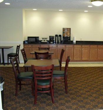 Days Inn By Wyndham Greensboro Nc Exterior foto