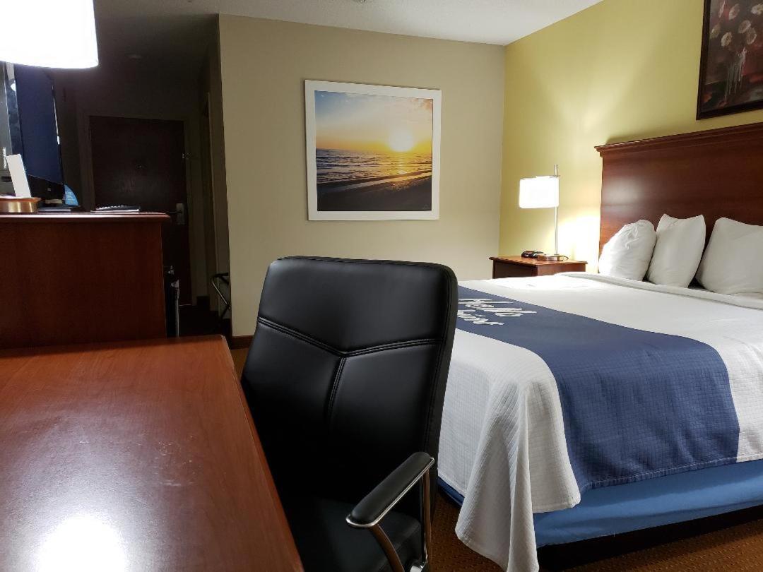 Days Inn By Wyndham Greensboro Nc Exterior foto